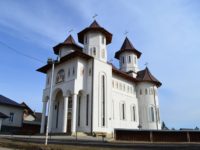 Una dintre cele mai mari biserici din lemn – Botoşana