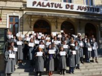 Grefierii suceveni vor condiţii optime de lucru şi să nu mai fie obligaţi să lucreze peste program