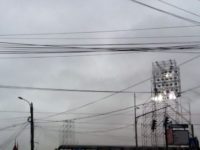 Primele corpuri de iluminat ale instalaţiei nocturne mobile de pe Stadionul Areni au fost montate