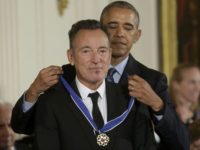 Bruce Springsteen a lansat un album live care conţine criticile sale la adresa lui Donald Trump