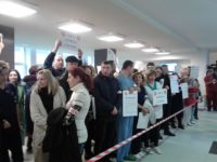 Greva generală a început în opt spitale din judeţ