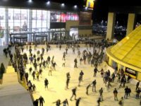 Miercuri se deschide patinoarul Ice Dream