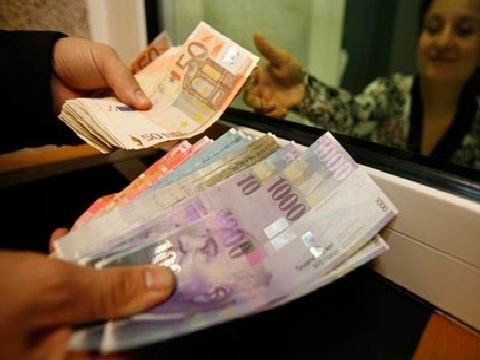 Fix 4,51 lei/euro
