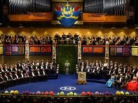 Laureaţii premiilor Nobel au primit medaliile, la Stockholm, din mâna regelui Suediei