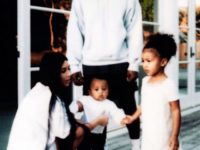 Kim Kardashian a revenit pe reţelele de socializare