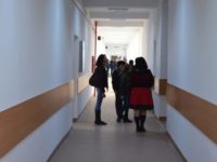 Elevii încep, azi, cursurile celui de al doilea semestru al anului şcolar