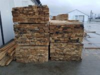 Confiscare masivă de cherestea de import, în Vama Dorneşti
