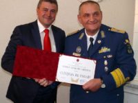 Generalul de brigadă (r.) Marius Dumitru Crăciun a primit simbolul recunoştinţei fălticenenilor