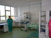 DSP Suceava cere Ministerului Sănătăţii să desemneze o persoană care să poată semna autorizaţia sanitară de funcţionare a noii Maternităţi Fălticeni
