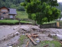 Inundaţii în Vatra Dornei şi în şapte comune ale judeţului