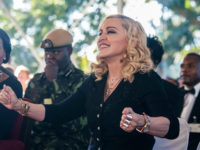 Madonna a mers la o petrecere, la 2 zile după ce a dezvăluit rezultatul testului pentru anticorpi