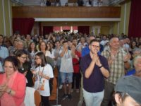 Aplauze pentru trupa „Birlic“