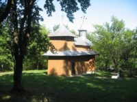 Salvaţi urgent Biserica Mănăstioara de la Udeşti!