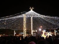 Ion Lungu şi Gheorghe Flutur au inaugurat iluminatul special pentru sărbătorile de iarnă