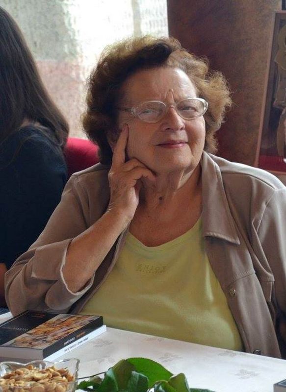 „A fost un exemplu de competenţă, tact şi diplomaţie, entuziasm şi încredere, toate puse în slujba şcolii şi a oamenilor ei”
