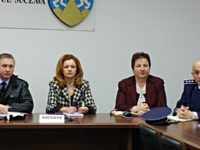 Şaizeci de utilaje şi o sută de muncitori au îndepărtat zăpada de pe drumurile naţionale