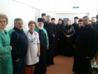 Preoţii din Protoieria Fălticeni donează un nou aparat medical pentru Spitalul Municipal