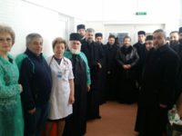 Preoţii din Protoieria Fălticeni donează un nou aparat medical pentru Spitalul Municipal