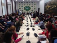 Veniţi la noi cu grupuri mari de turişti, iar eu vă promit că vă acord „azil turistic”