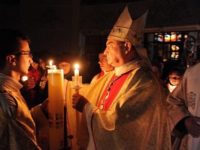 Mii de creştini catolici suceveni sărbătoresc Paştele