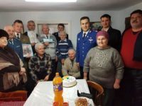 Toată preţuirea pentru un fost combatant în vârstă de 93 de ani