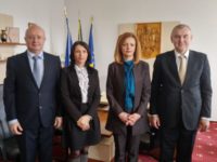 Ambasadorul din Belarus, oaspete al prefectului Mirela Adomnicăi