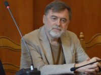 Nu pot să cred că în Rădăuţi s-ar putea face economii prin suprimarea unui post de bibliotecară
