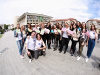 Peste 1000 de elevi, într-un marş împotriva violenţei, tutunului, alcoolului şi pentru prevenirea accidentelor rutiere