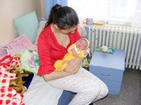 Uşa care se deschide când ai un prunc în braţe şi nu te vrea nimeni