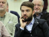 „Oamenii au uitat să aplaude, nu ştiu să râdă decât la vulgarităţi”