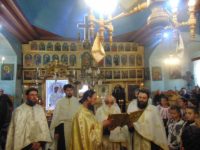 Preoţii din Boroaia, cu sprijinul autorităţilor locale, cinstesc înaintaşii prin manifestări liturgice