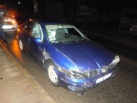 Doi tineri, autori a patru spargeri şi un accident, au scăpat de oamenii legii fugind în noapte