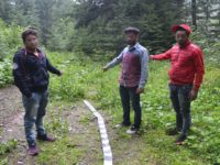 Trei indieni descoperiţi, fără călăuză, la graniţa de nord a judeţului