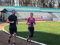Primăria Suceava va reabilita total, cu suprafaţă cauciucată, pista de atletism de pe Areni