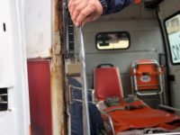 Două treimi din autospecialele Serviciului Judeţean de Ambulanţă au norma de circulaţie depăşită
