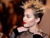 Miley Cyrus a negat zvonurile că este însărcinată