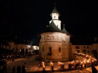 200 de studenţi la încheierea Anului Centenar la Mănăstirea Putna