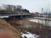 Poduri degradate din cauza sării folosite pentru deszăpezire, un pericol pentru localnici