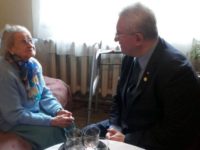 Centenara Sucevei, Lucea Bohatereţ, felicitată de 8 Martie de primarul Ion Lungu