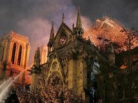 Tristeţea şi doliul marchează începutul Săptămânii Patimilor pentru credincioşii catolici