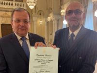 Gheorghe Flutur le-a spus angajaţilor spitalului că sunt „cavalerii sănătăţii, cavaleri ai medicinei”