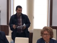 Reprezentantul „grupului de creştini” care contestă Bucovina Rock Castle i-a avertizat pe consilierii PSD că prefectul a blocat organizarea festivalului