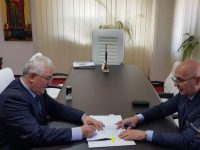 Primarul Ion Lungu a semnat contractul de finanţare pentru centrul multifuncţional Arta din Iţcani