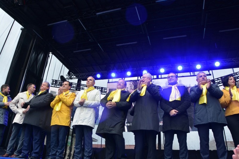 Revolta din PNL a fost parţial înăbuşită