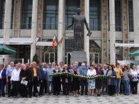 Alecsandriada şi alecsandrienii. Cu ochii după minunea luminoasă pe cer şi în cărţi