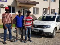 Trei cetăţeni din Gambia depistaţi în judeţul Suceava