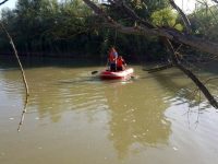 Un copil în vârstă de 15 ani a dispărut în apele râului Suceava în zona podului CFR din Dărmăneşti