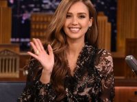 Contul de Twitter al actriţei Jessica Alba, piratat de hackeri, care au publicat mesaje rasiste şi homofobe