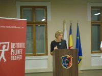 „Mai aproape unii de alţii”