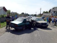Cinci persoane rănite într-un accident rutier